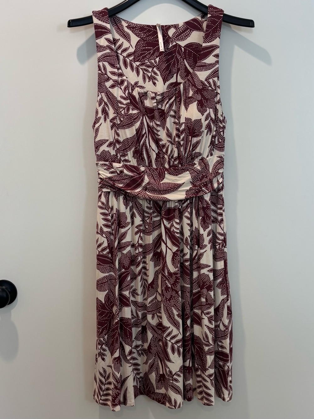 Soma Burgundy & Cream Leaf-Print Sleeveless Knee Length Dress W/ Built In Bra